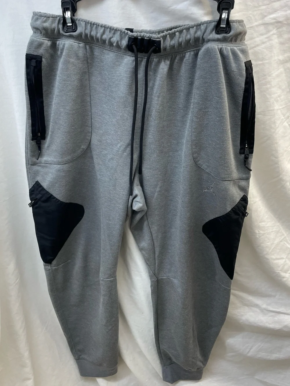 Jordan Men’s Grey & Black Hooded Jacket and Sweatpants Set sz xl